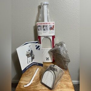 New Zakarian Mandoline Slicer, white